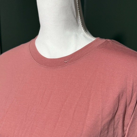 Nike Pink Slim Fit Tee XL Women’s Casual Short Sleeve Shirt NWT - Picture 2 of 7